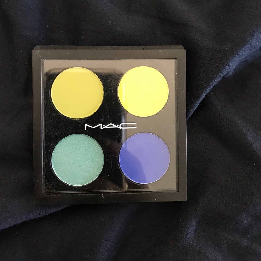 Brand New Mac eyeshadow palette.