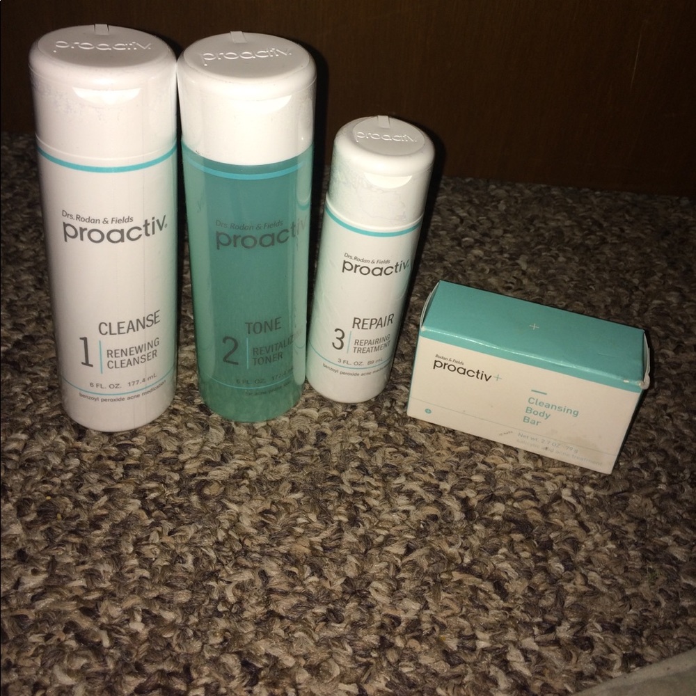 (NWOT)Proactiv 3- step system+ Cleansing soap bar
