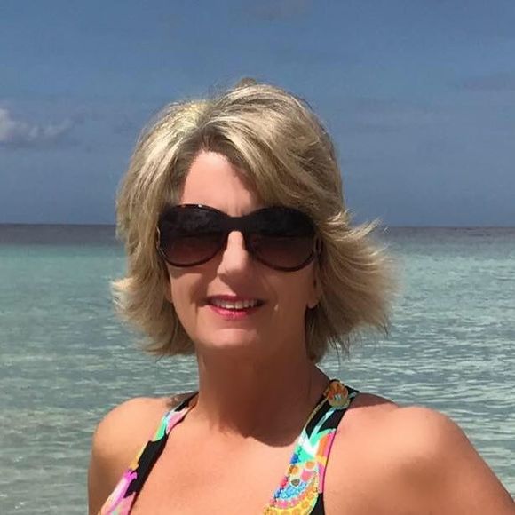 Meet your Posher, Janet - Picture 1 of 1