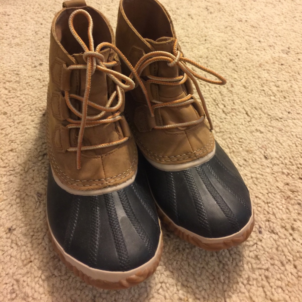 Sorel Out N About  Duck Boot Size 9