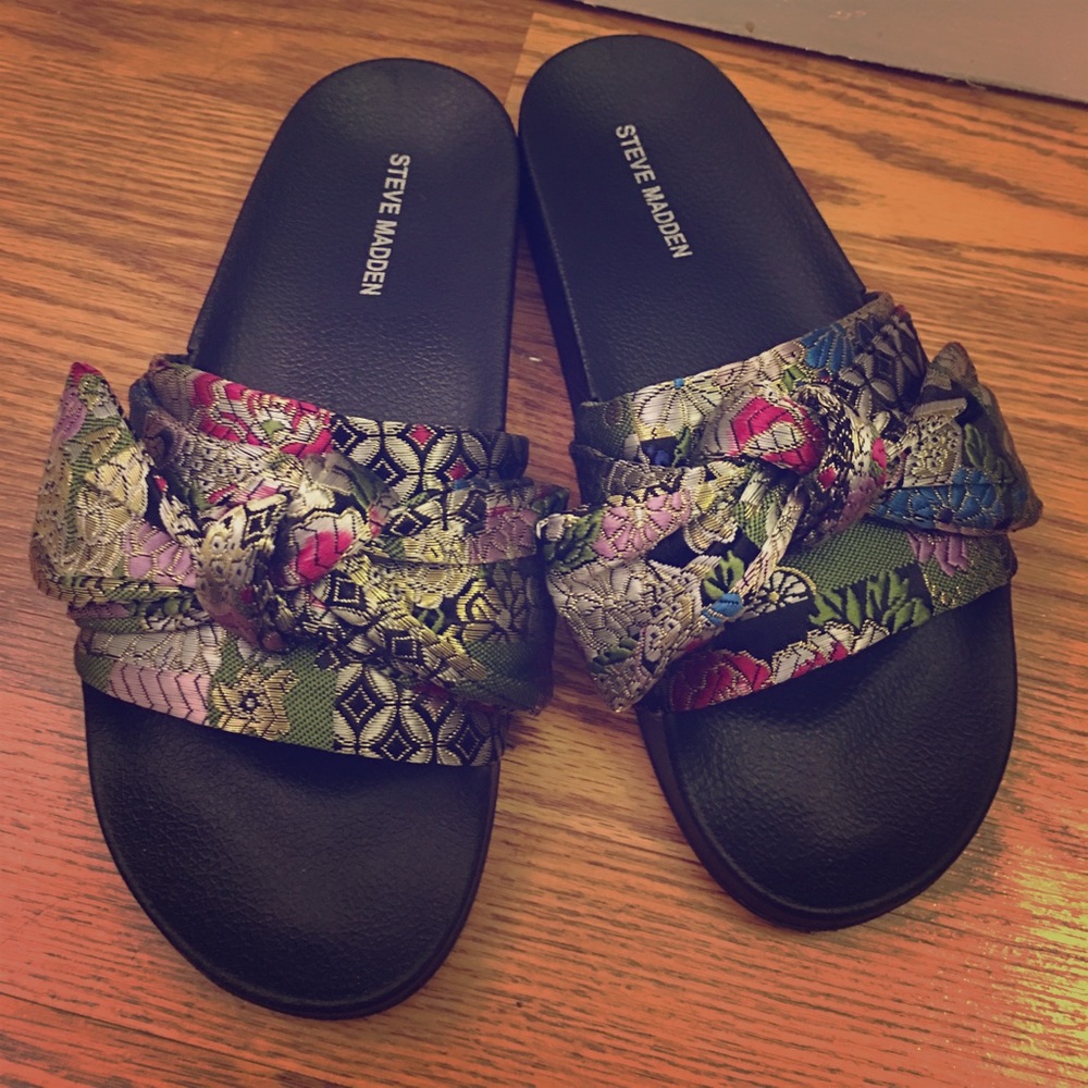 Steve Madden Slides