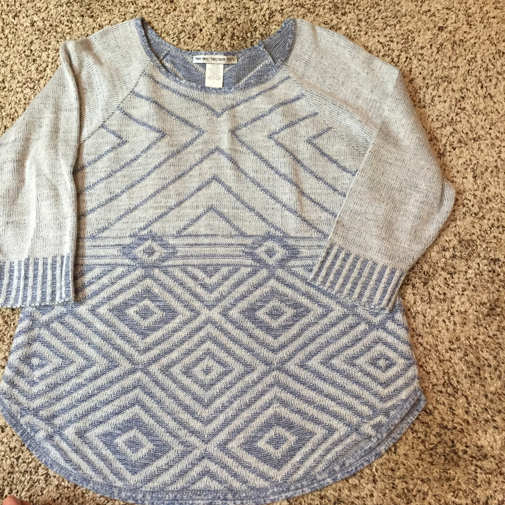 Lightweight sweater blue and gray