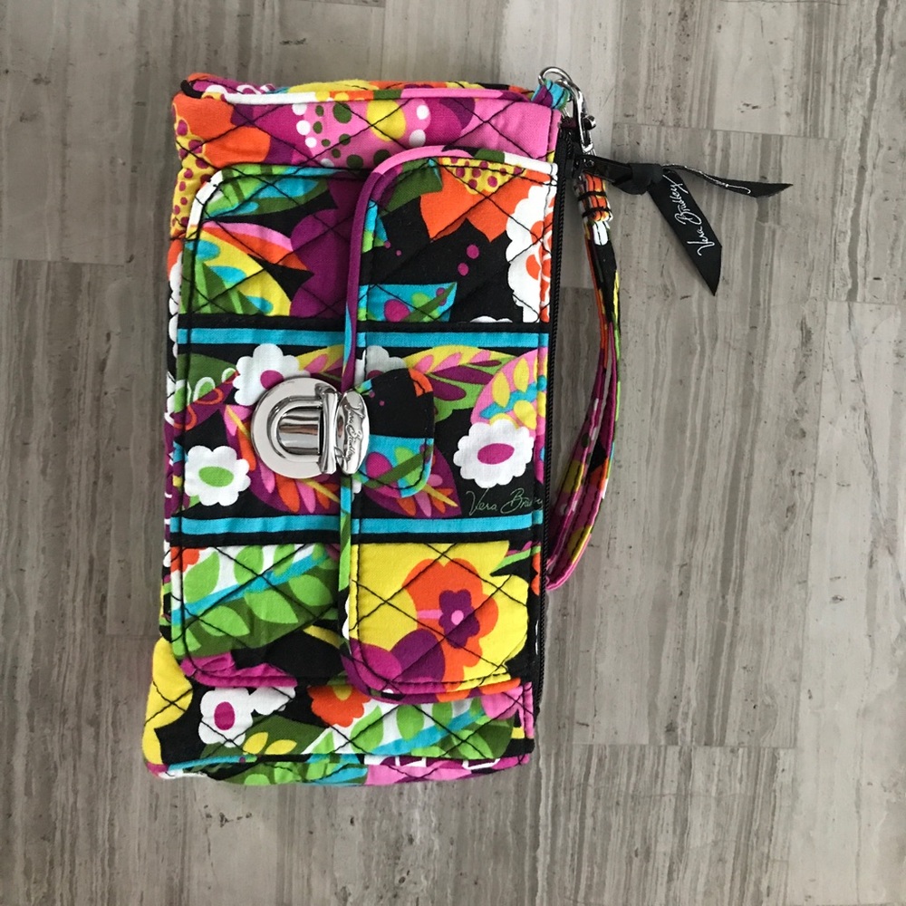 Very Bradley wristlet