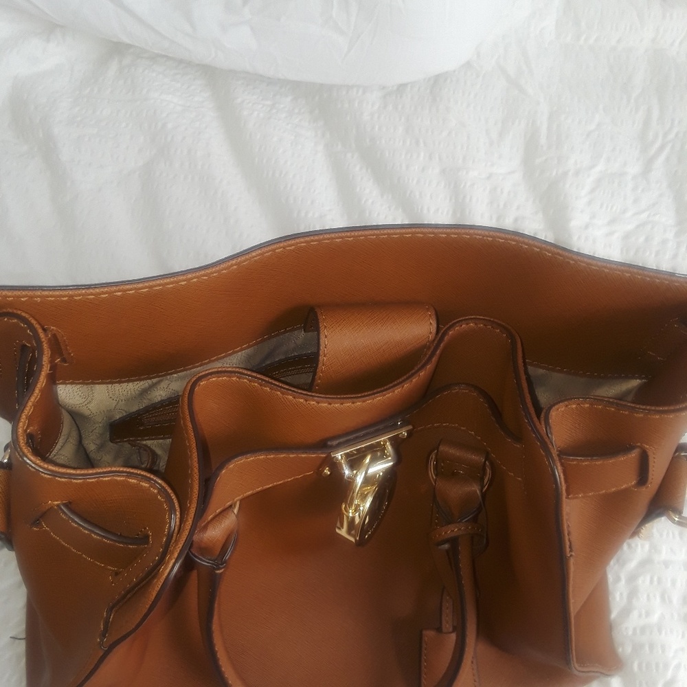 Handbag - Picture 2 of 5