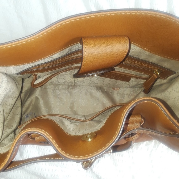 Handbag - Picture 3 of 5