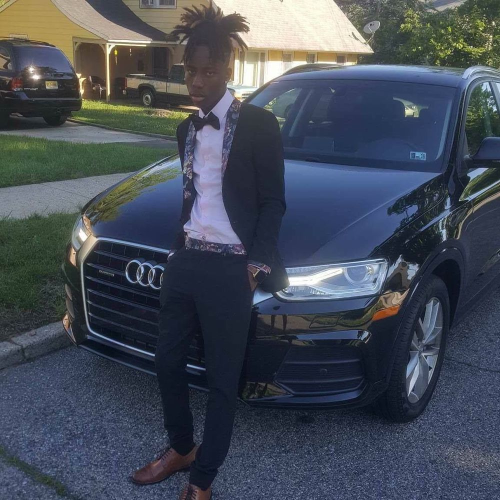 Meet your Posher, Elii