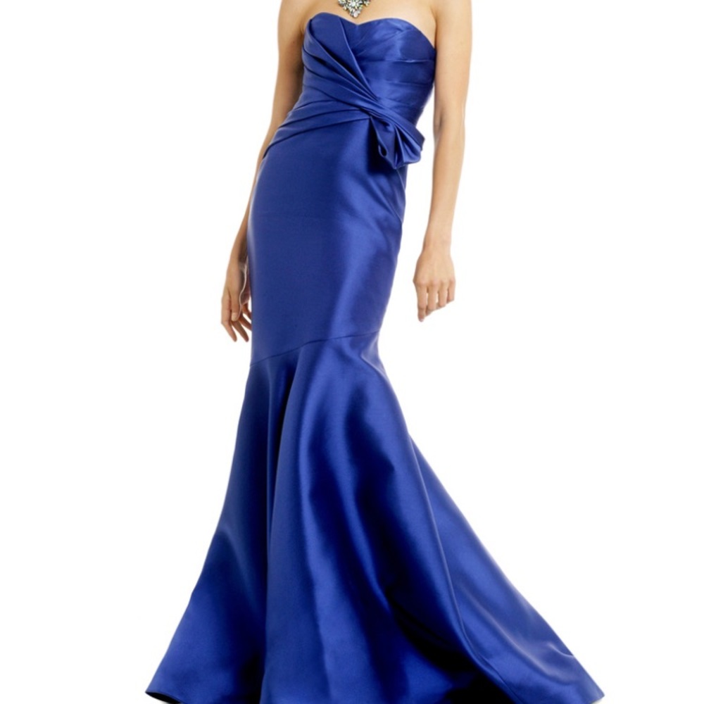 Gorgeous Badgley Mischka Clear Skies Formal Gown