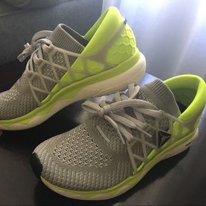Reebok FLOATRIDE sneakers. Never worn.