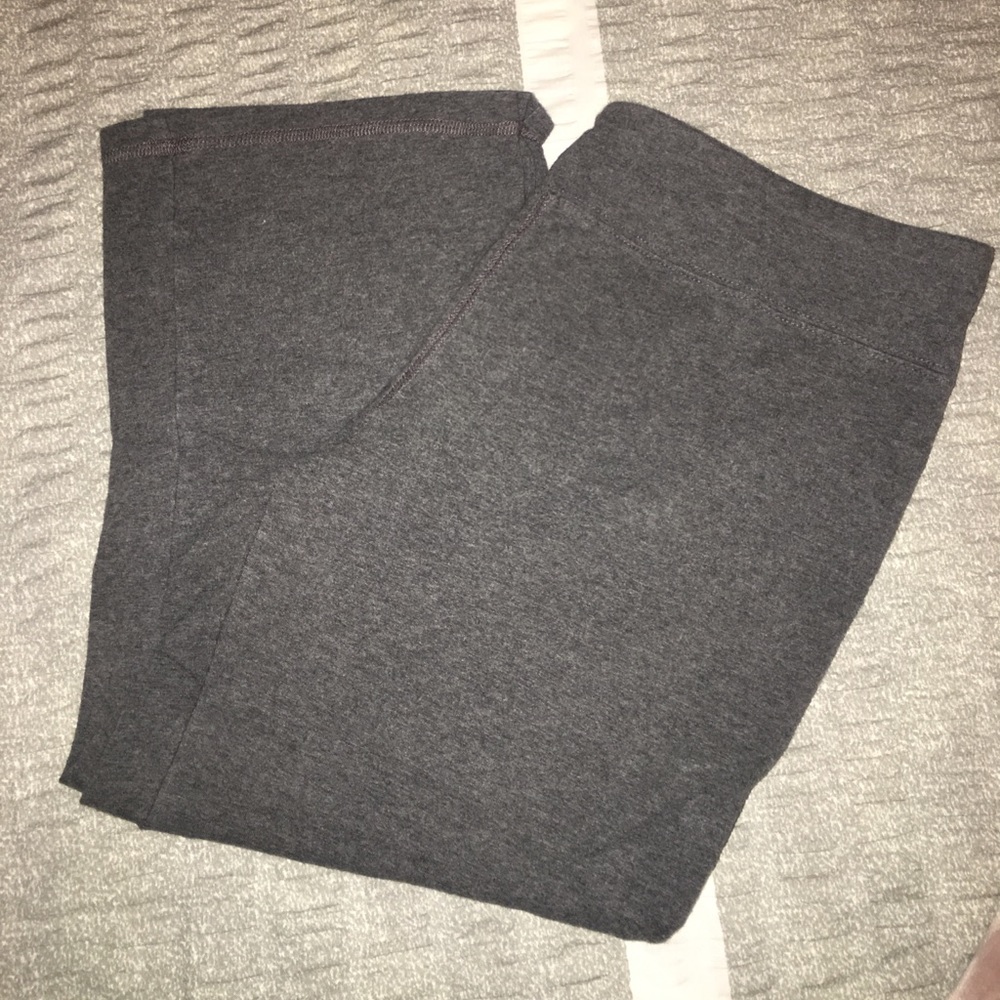 GAP Cropped Yoga Pants