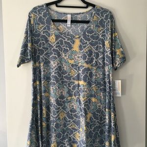 BNWT L Perfect T