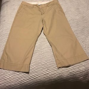 Gap Tan capris