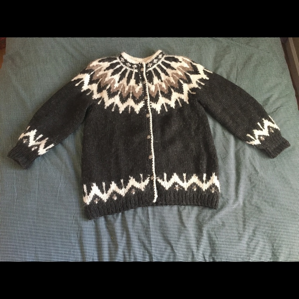 Authentic Icelandic Wool Sweater! 🇮🇸🐑
