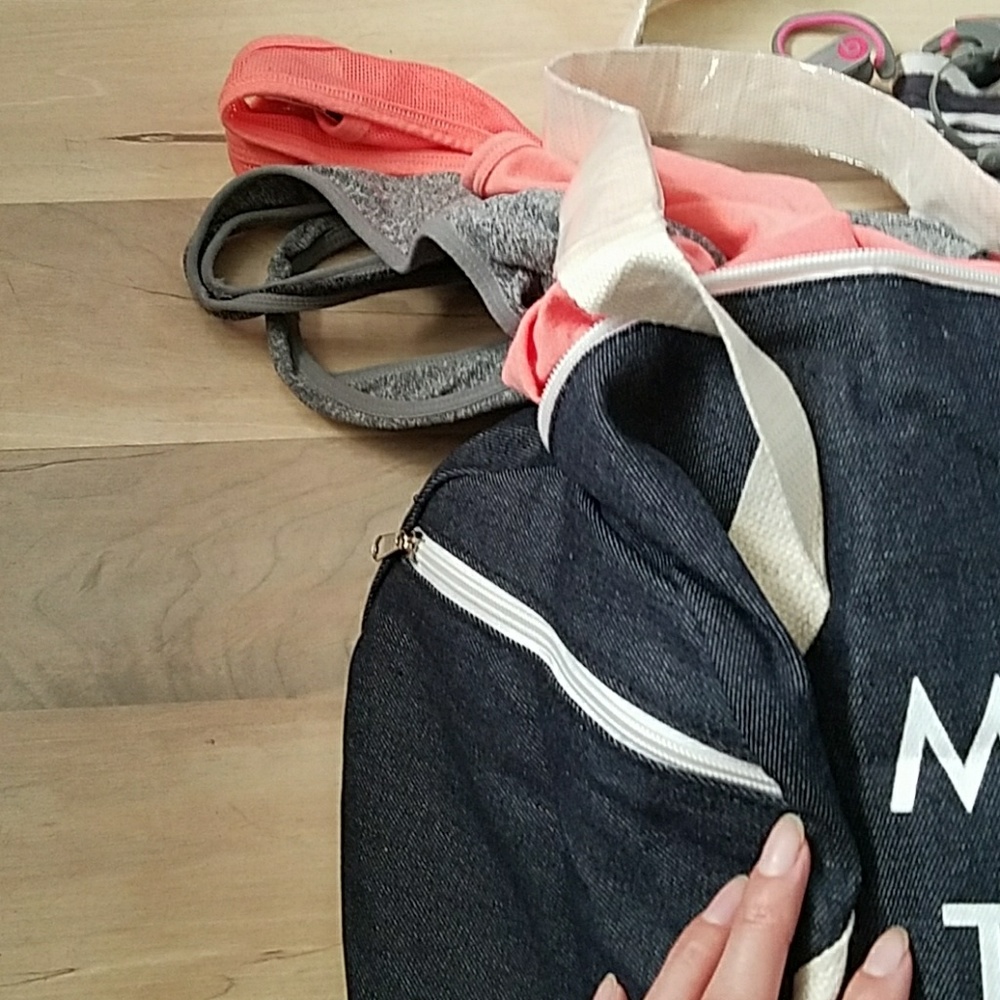 Barre Gym Bag - Picture 2 of 4