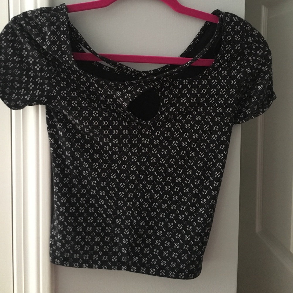 Aeropostale stretchy cross back crop top