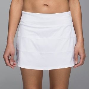 size 6 lululemon pace rival tennis skirt in white