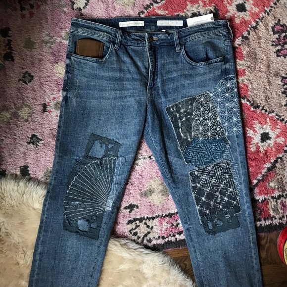 Anthropologie Embroidered Patch Distressed Jeans - Picture 3 of 4