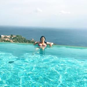 Meet your Posher, Whitney