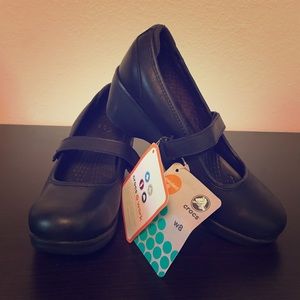 Crocs W8 New w/ tags