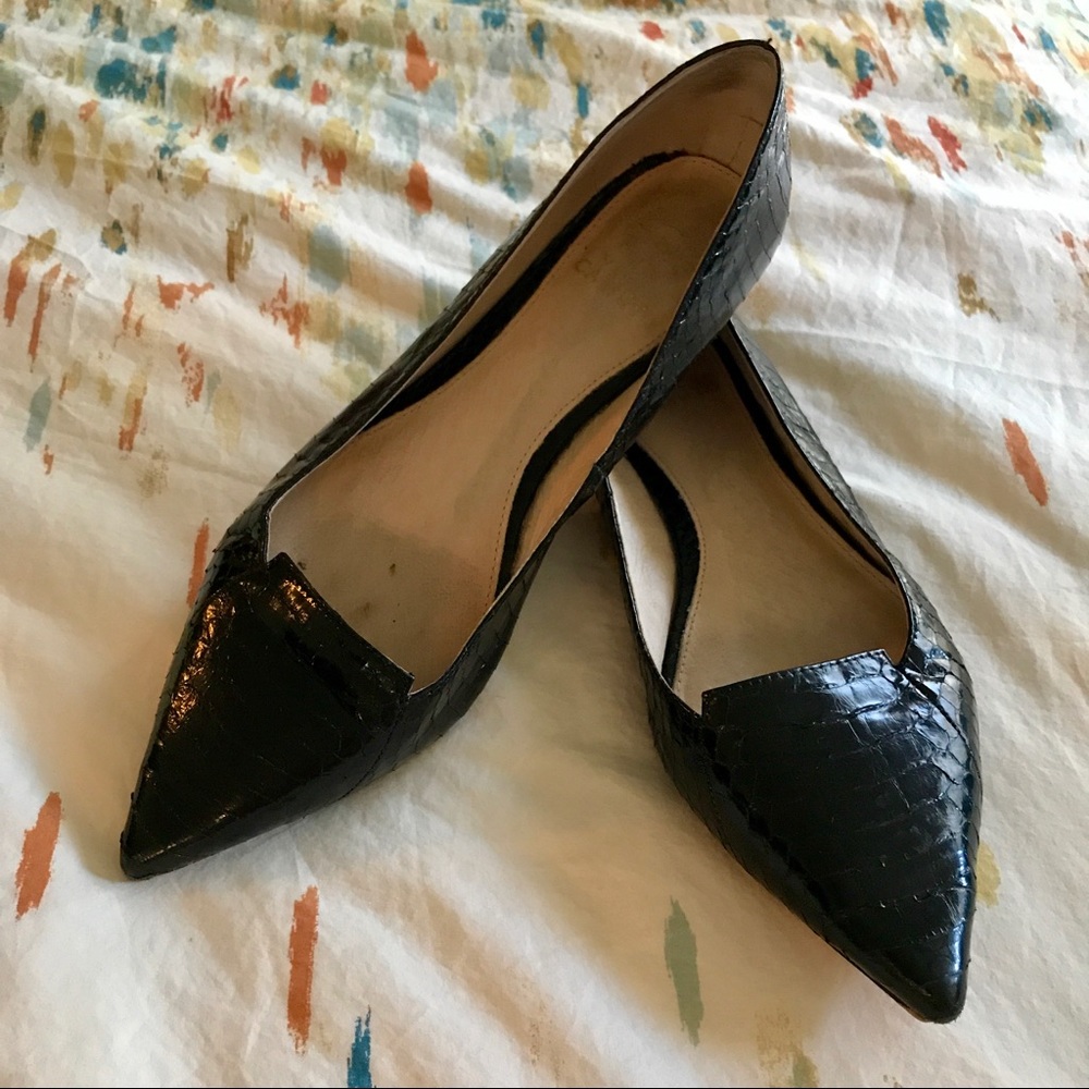 LIKE NEW: Black Snake Vince Camuto Empa Loafer