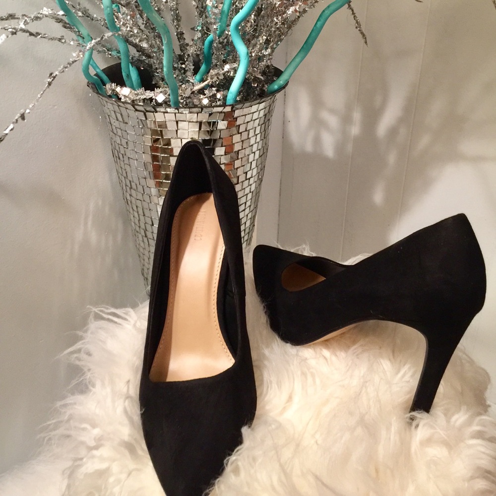 Ladies black heels