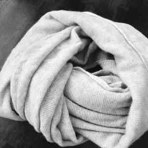 Club Monaco Accessories - Collection Luxury 100% Cashmere Scarf Club Monaco Accessories - Collection Luxury 100% Cashmere Scarf