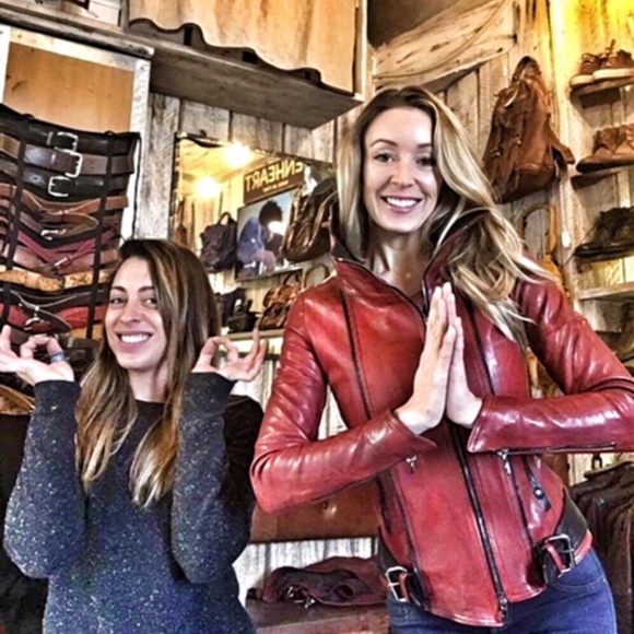 Meet your Posher, Ashley - Picture 1 of 1