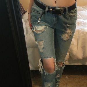 Urban Outfitters Ripped Boyfriend Jeans Urban Outfitters Ripped Boyfriend Jeans