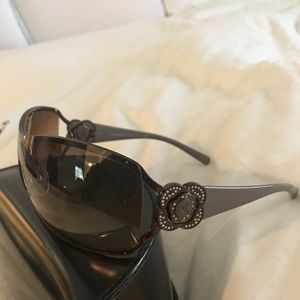 Ladies Chanel sunglasses. Ladies Chanel sunglasses.