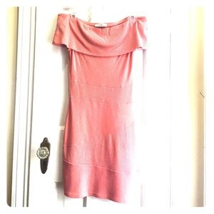 Arden B. Off the shoulder dress (XS) Arden B. Off the shoulder dress (XS)