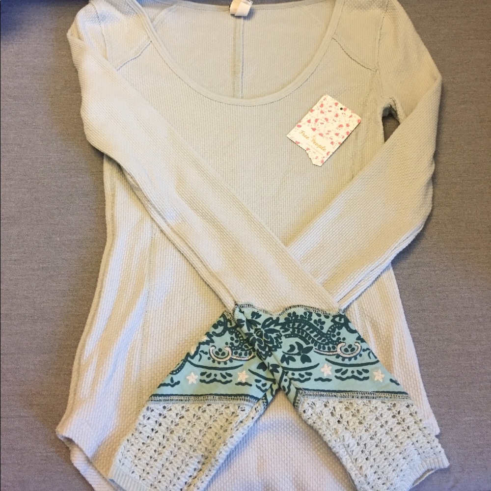 XS Free People long sleeve knit.