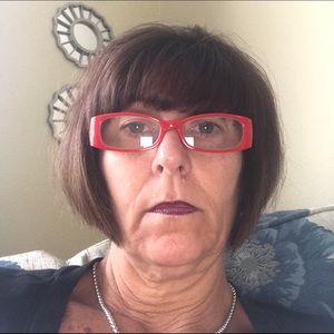 Meet your Posher, Annette