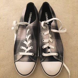 New black-and-white plaid Converse US size 10