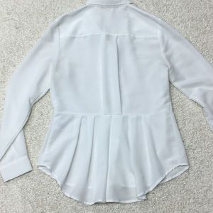 41 Hawthorn White Button-up Small