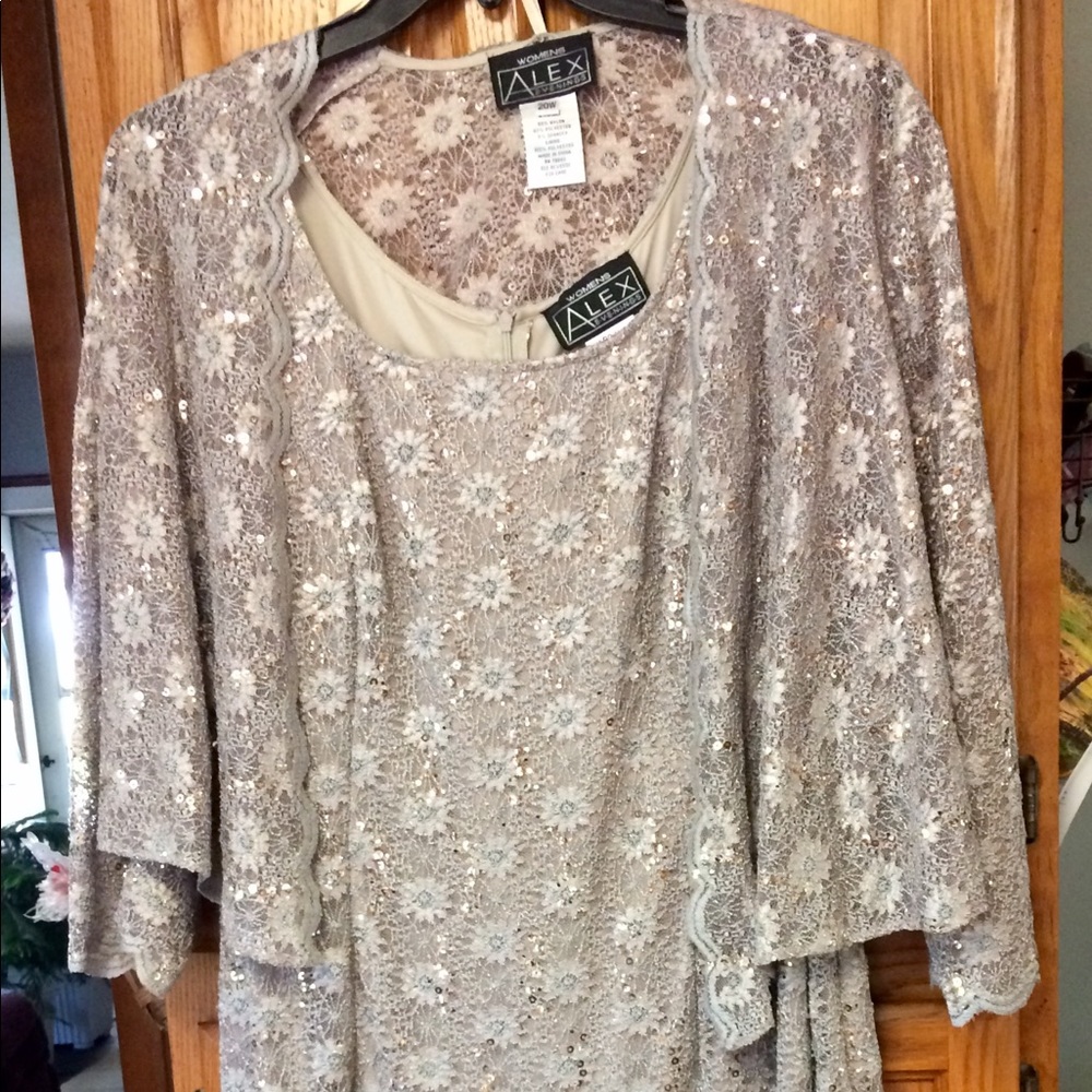 Women's dress