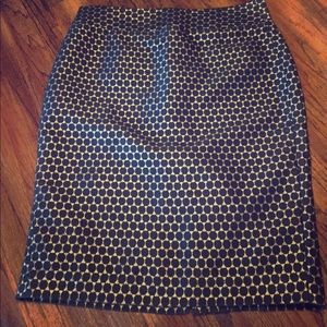 Ann Taylor black and gold lined pencil skirt