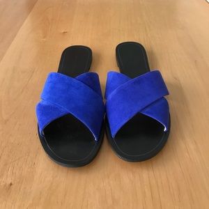 Slip-on Flat Mules