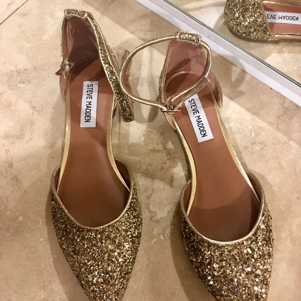 Steve Madden gold glittered flats