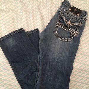 EUC Miss Me straight leg jeans.