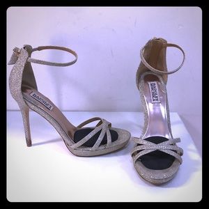 Badgley Mischka Women's Signify Platform Sandals