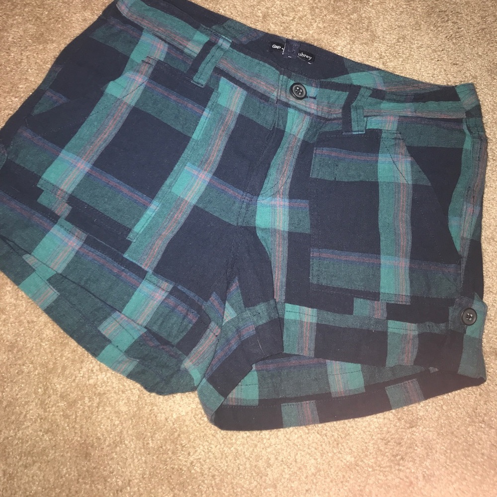 gap shorts