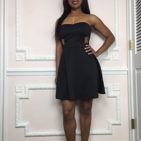 Cute sexy Strapless A line dress with side cut out - Picture 4 of 6