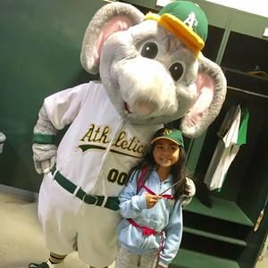 Meet your Posher, Sandra