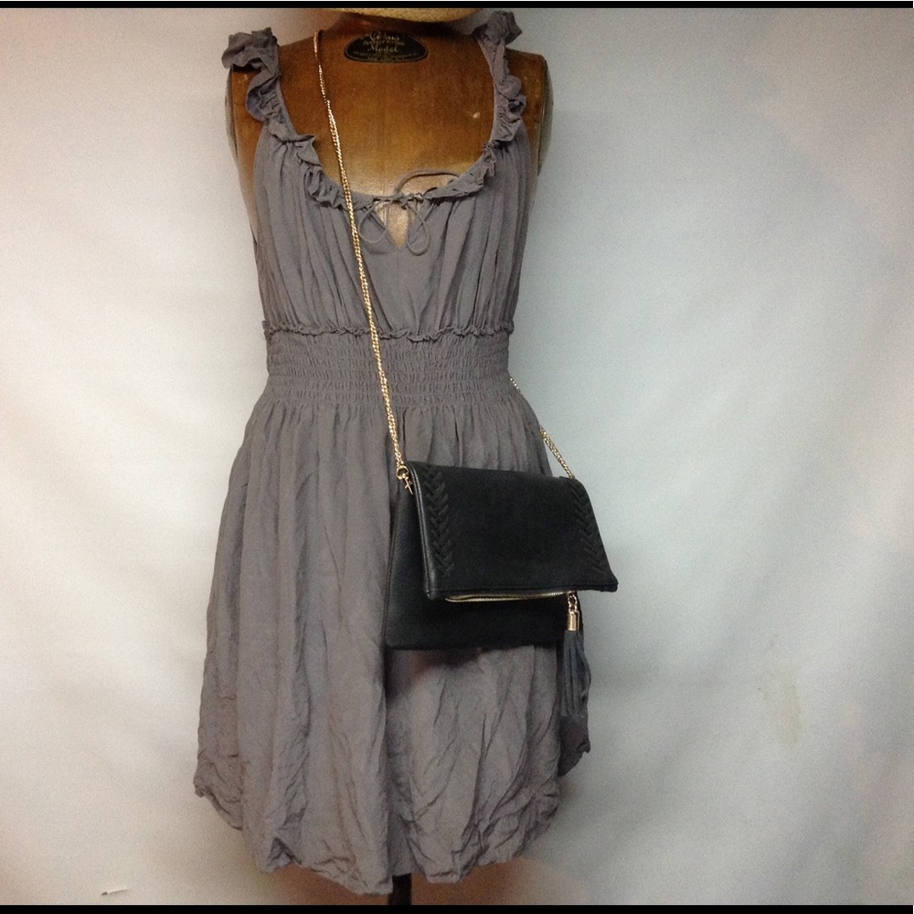 Cute sleeveless grayish dress