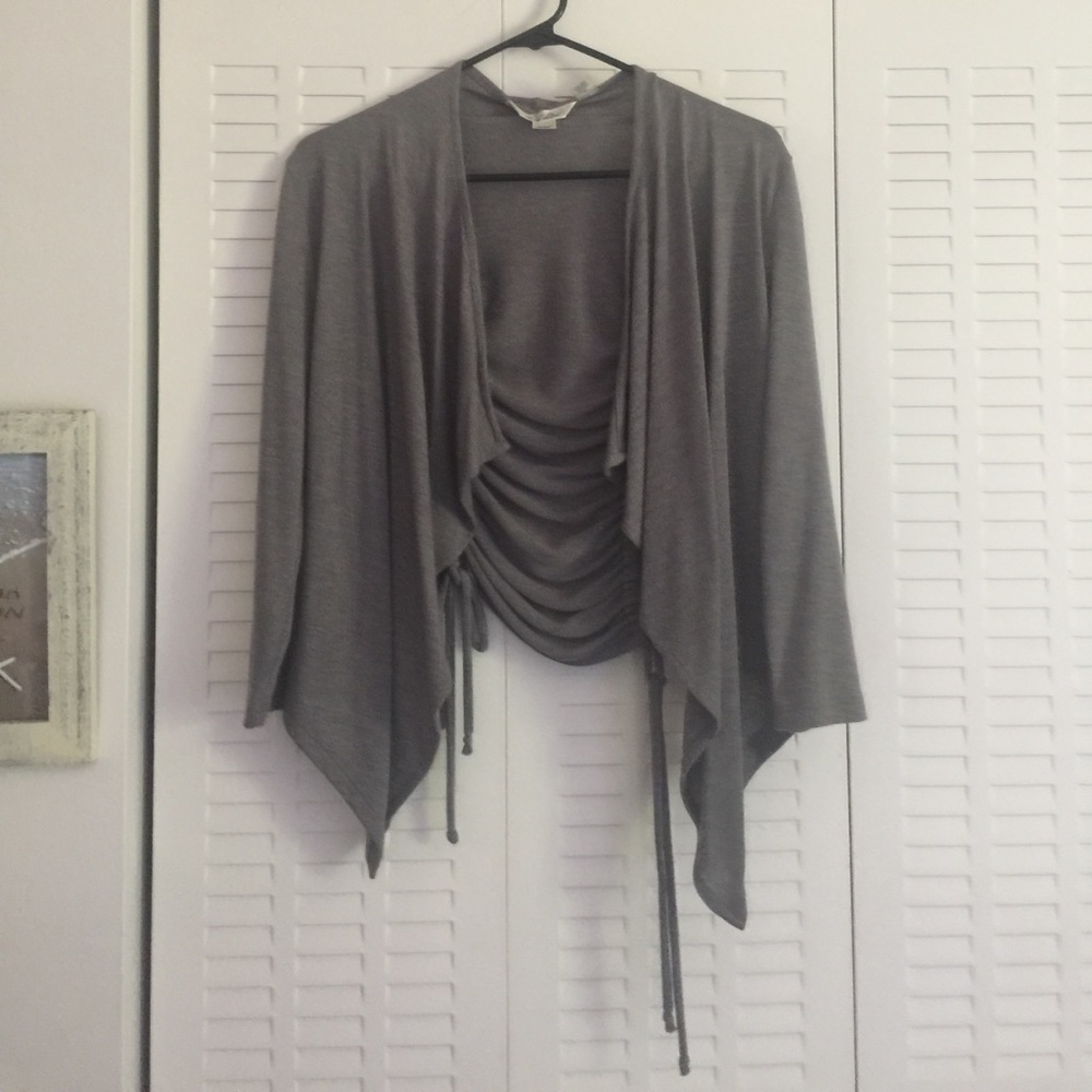 Shrug / cardi