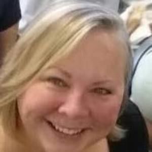 Meet your Posher, Dee