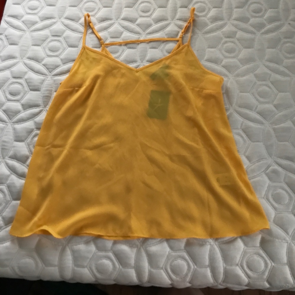 Lose yellow tank top