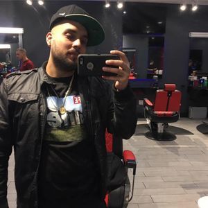 Meet your Posher, Adam