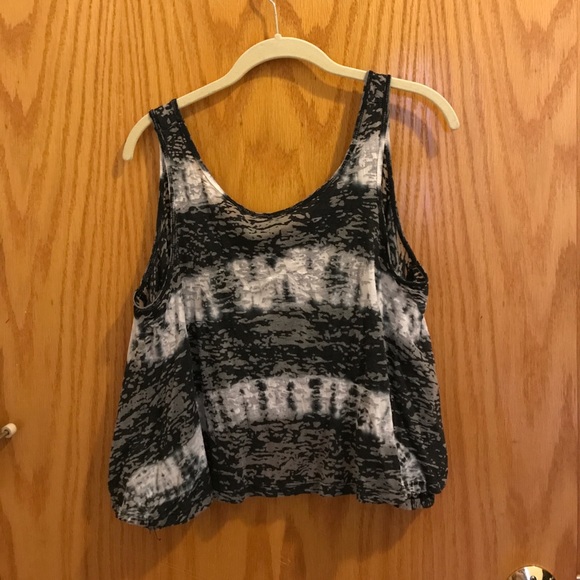 Bedazzled loose crop top - Picture 2 of 2