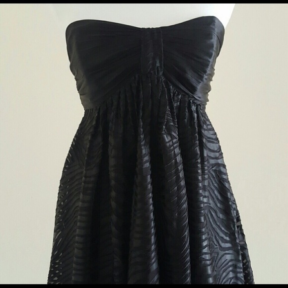 Express Black Strapless Dress - Picture 2 of 4