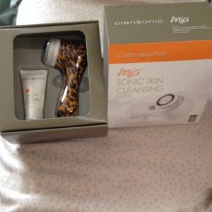 Brand New Clarisonic Mia 1 Sonic Skin Cleansing